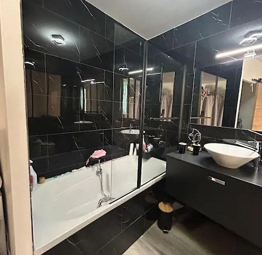 Location Estivale Apartman Montagnac